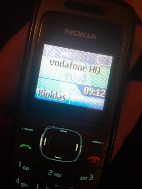 Nokia nyomgombos mobiltelefon 