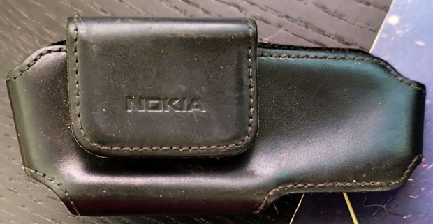 Nokia vcsipesz tart s ajndk headset s tltk