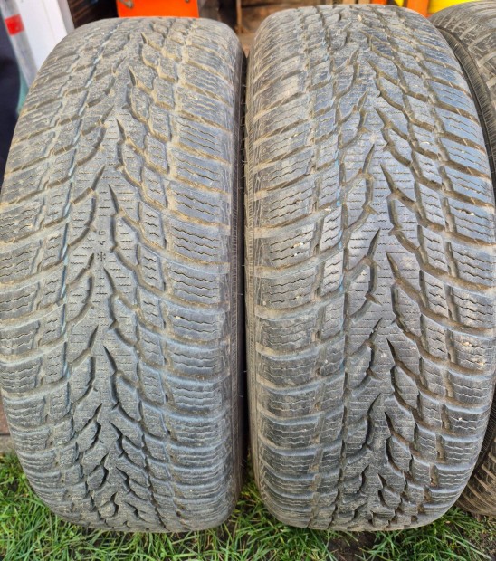 Nokian 195/65 R15 91T t�li gumi szett egyben, ac�l felnivel
