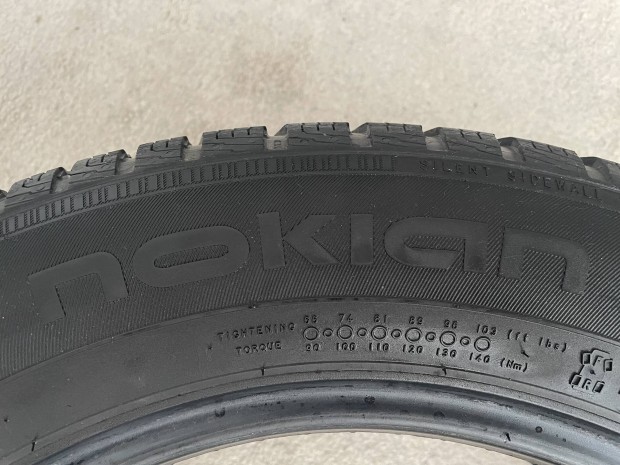 Nokian 205/60 r16 WR Snowproof téli gumi