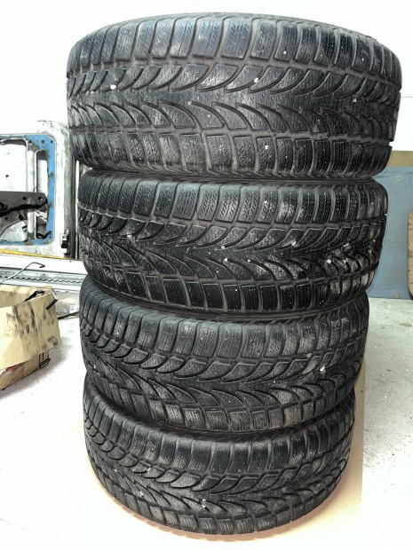Nokian 215/55 R16 tli gumi