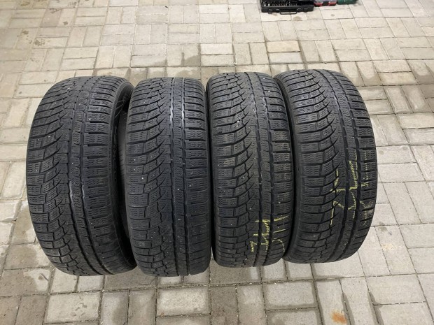 Nokian 215/55r17 tli gumi