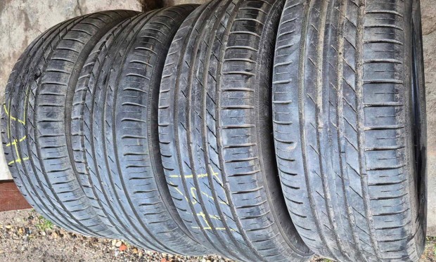 Nokian 215/60 R16 nyri gumi