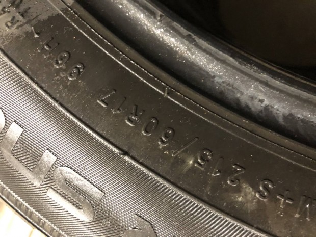 Nokian 215/60r17 215/60 r17 téligumi garnitúra