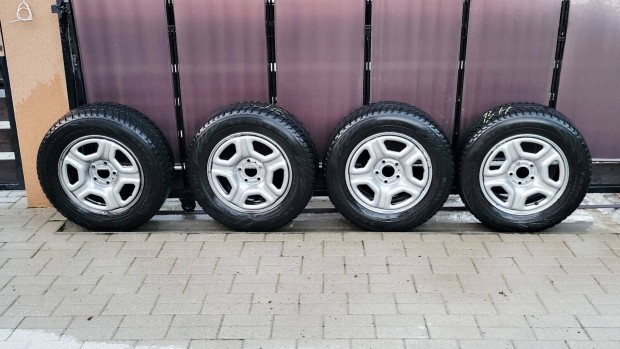 Nokian 215/65/R16 tligumi felnivel 4db