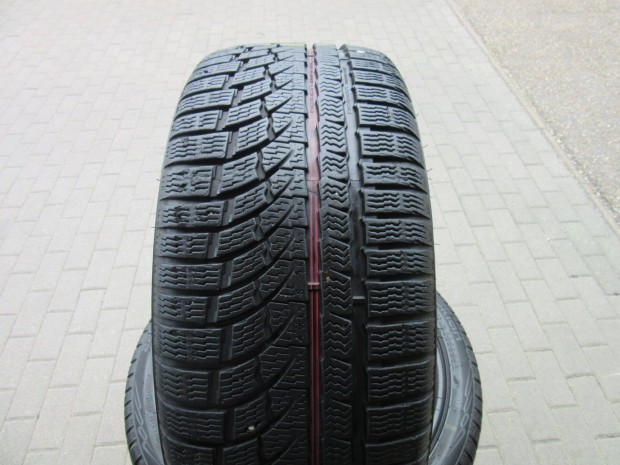 Nokian 225/40 R18 92 V XL Tli gumi elad