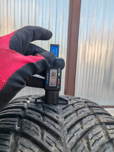 Nokian 225/60 17' Suv, Negyevszak 4/40e