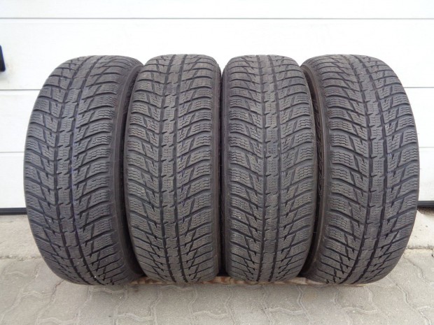 Nokian 225/65R17 t�li gumi 6.5-7mm mint�val elad�
