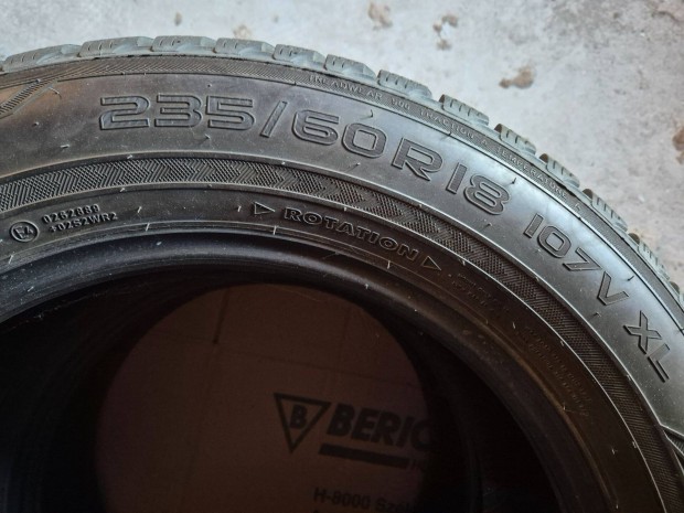 Nokian 235/60 R18 107V XL tli gumi