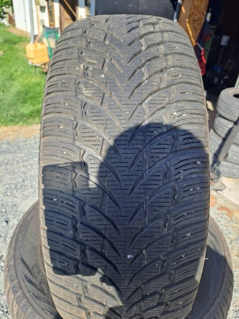 Nokian 265/60r18 téligumi garnitúra