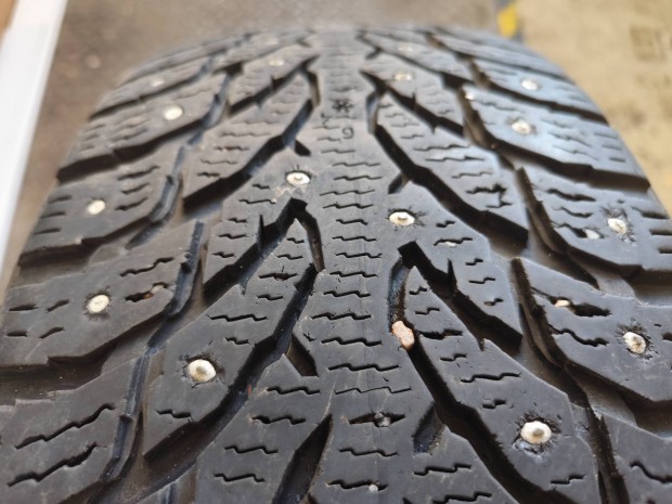 Nokian Hakkapeliitta 215/55 R18 ( j llapotban)