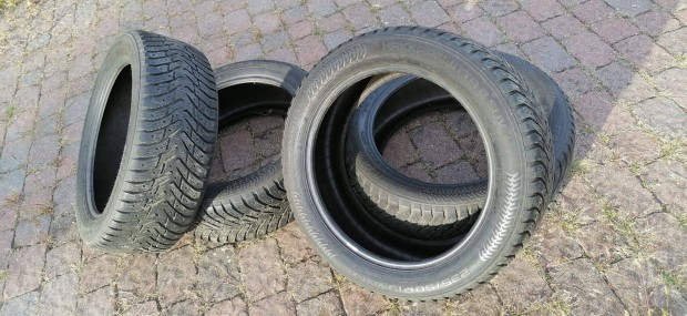 Nokian Hakkapeliitta 8 SUV 235/50R19 XL tli gumi 8.5mm