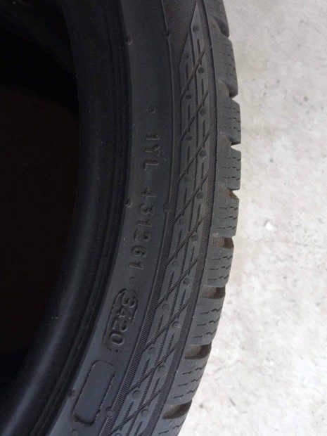 Nokian Snowproof 255/35 R19 szinte j tli gumik