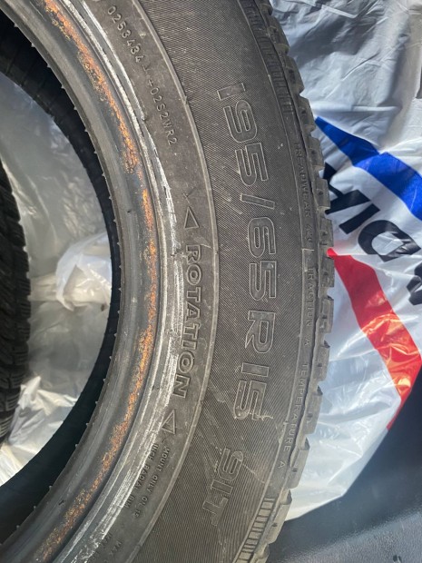 Nokian WR D4 Tli gumik 195/65R15 Szp llapot, j r!
