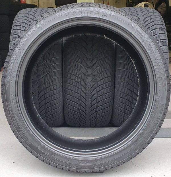 Nokian WR Snowproof 225/40 R18 újszerű téli gumi 4db 2024. /T114