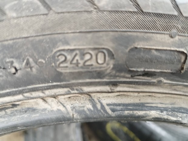 Nokian WR snowproof P 215/55 17 tli gumi hasznlt 