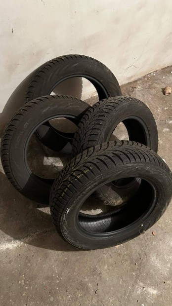 Nokian tli gumiabroncs (165/65R14)