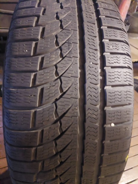 Nokian tligumi garnitra 235/55r17