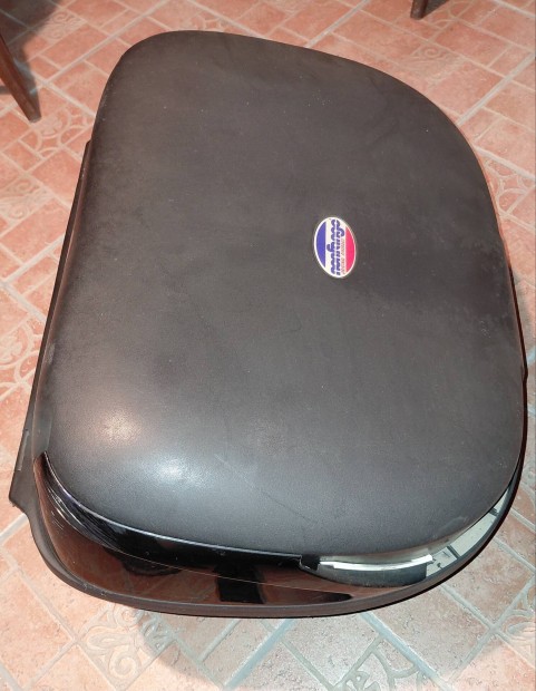 Nonfangó kétsisakos topcase motoros doboz