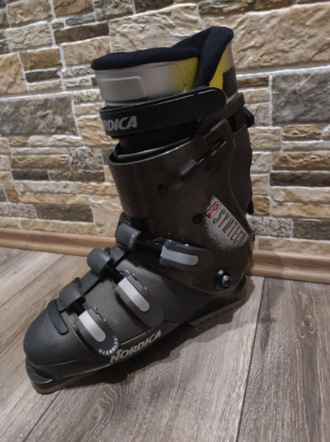 Nordica s�bakancs 43-as m�ret�