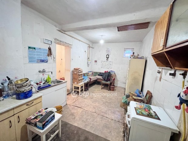 Novaji 75 nm-es h�z elad�