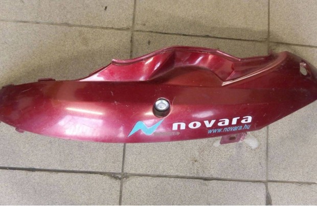 Novara City bal ülés alatti idom