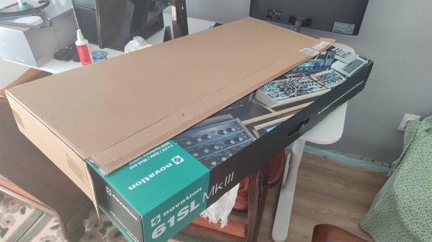 Novation 61SL Mkiii USB MIDI kontroller billentyzet