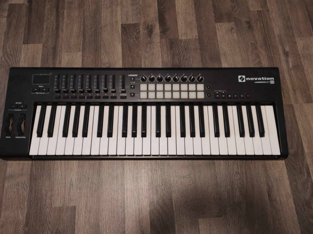 Novation Launchkey MIDI