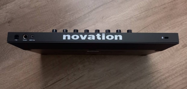 Novation Launchkey Mini mkii MIDI kontroller alig használt hibátlan