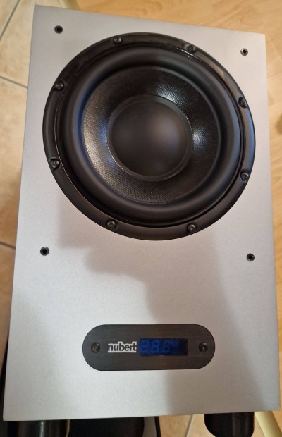 Nubert SW200 aktv subwoofer elad