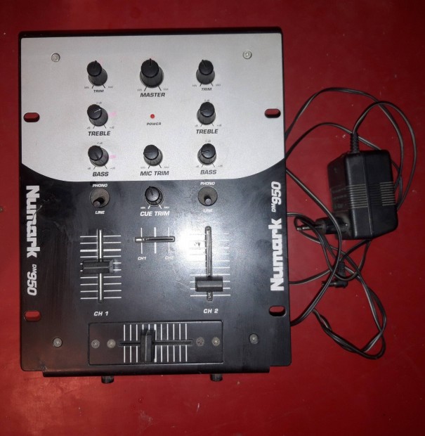 Numark DM950 Kever