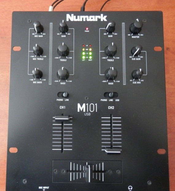 Numark M101 Usbs keverő