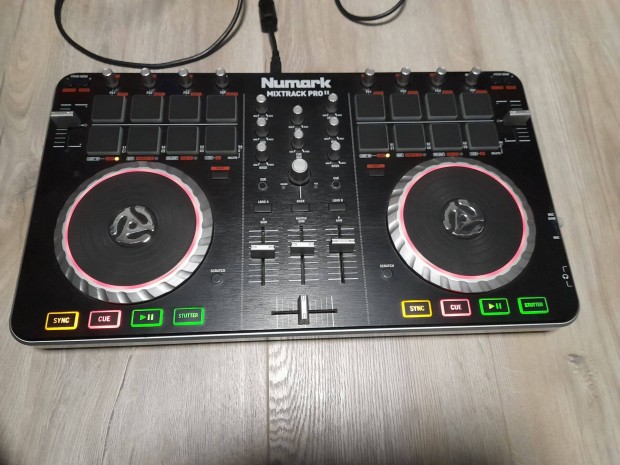 Numark Mixtrack Pro II DJ kontroller elad!