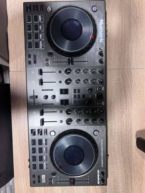 Numark ns4fx