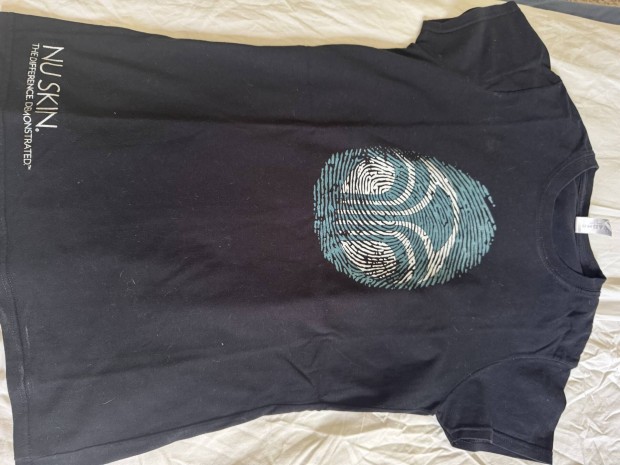 Nuskin női M fekete polo