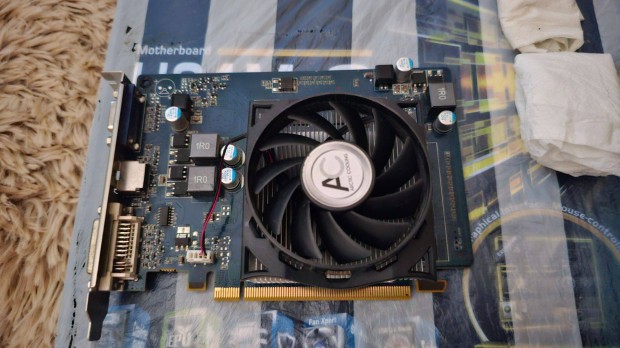 Nvidia G210 1 GB DDR2 PCI-E Videokártya Újszerű állapotban eladó!