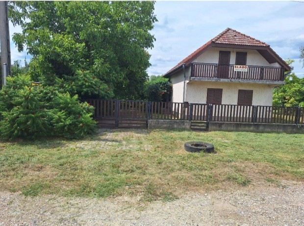 Nyaral� Ab�dszal�k