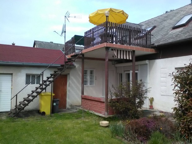 Nyaral kiad Balatonfenyvesen
