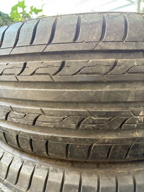 Nyri Gumi 245/45 R19 Tesla Model S
