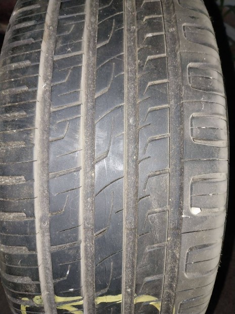 Ny�ri aut�gumi szett elad�