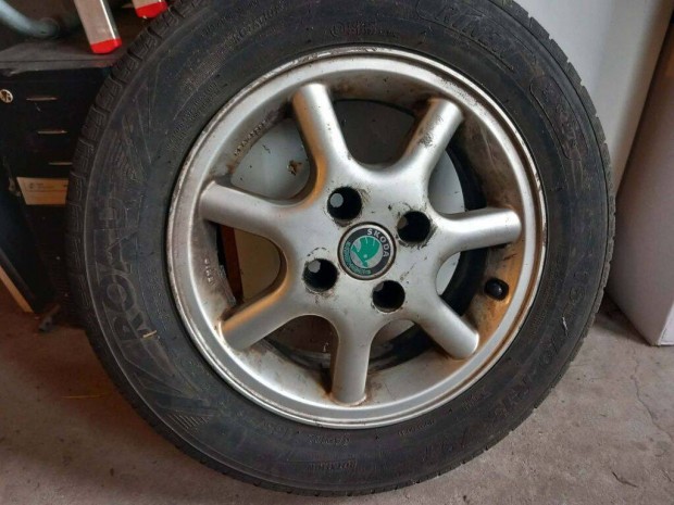 Ny�ri garnit�ra 165/70 R13 gumi + felni