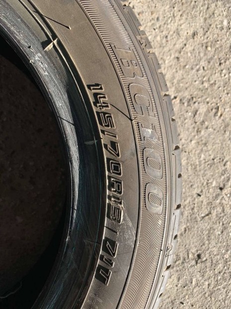 Nyri gumi 145/70 R13