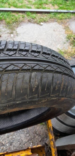 Nyri gumi 155/70 R13 1db. 