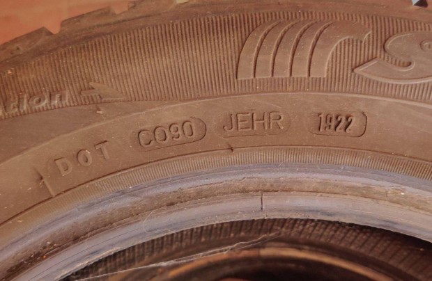 Ny�ri gumi 185 60 R15 2022-es �vj�rat