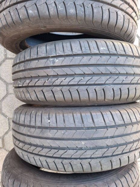 Nyári gumi 195/60R15