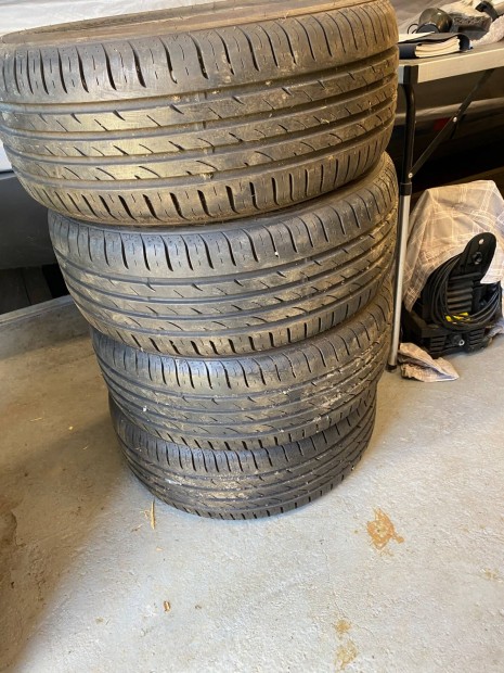 Nyri gumi 205/55 R15