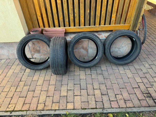 Nyri gumi 215/50 R17