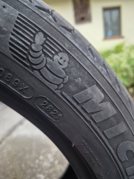 Nyari gumi 245/45 R18
