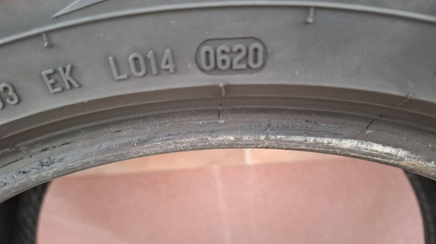 Nyri gumi 3db  235/55 R17