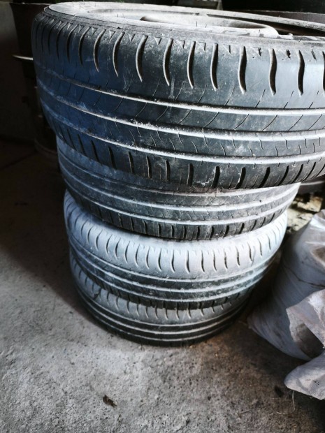 Ny�ri gumi 4 db felnivel